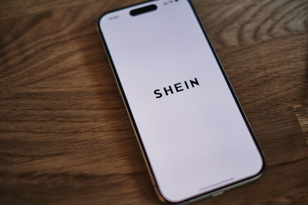 Amazon_seller_fees_lowered_to_compete_with_Shein